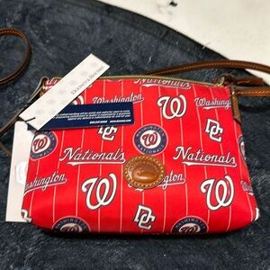 Dooney & Bourke Crossbody bag